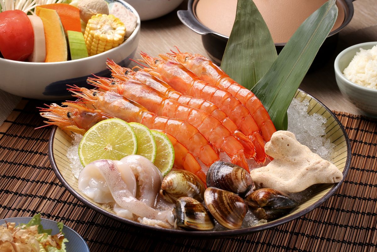 Користь морепродуктів — 8 фактів про їх вплив на організм людини