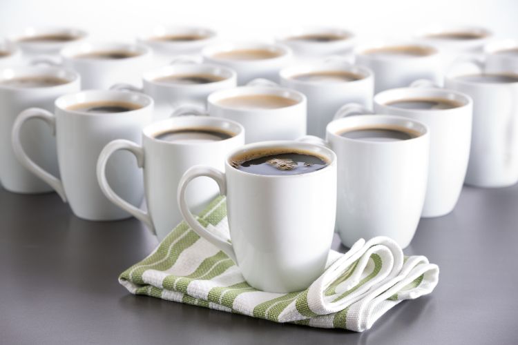 Скільки чашок кави можна пити в день: добова норма розчинної і натурального напою для людини