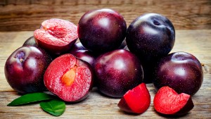 Сливи для печінки — 13 фактів про користь і шкоду даних фруктів, чи можна їх їсти при цирозі та інших хворобах чи ні??