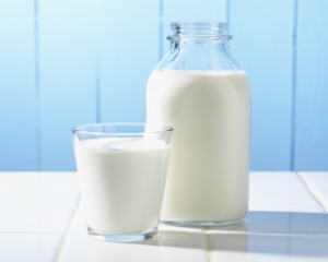 Молоко згущує кров або розріджує: огляд впливу кефіру, сиру та інших молокопродуктів на в'язкість і згортання