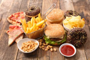 7 продуктів, шкідливих для судин: яка їжа їх засмічує, провокує спазм головного мозку і вбиває наше серце??