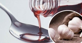 Настоянка часнику на червоному вині для судин: корисні властивості рецепта для лікування і чищення артерій, правила застосування і можливу шкоду