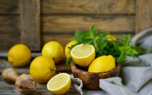 Чистка судин лимоном — 4 факти про користь засобів на його основі при атеросклерозі, а також для лікування і зміцнення серця