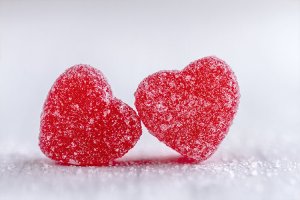 Як цукор впливає на серце і судини — наукові факти про те, шкідливий або він для здоров'я і в яких випадках він буває корисний