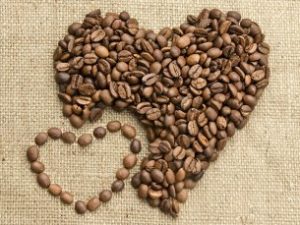 Як кава впливає на серце — 4 факти про користь і шкоду для судинної системи людини, споживання при аритмії, тахікардії та інших хворобах