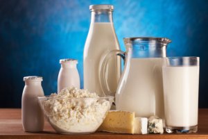 6 молочних продуктів для серця, які з них найкорисніші: молоко, кефір, вершкове масло, сир та інші
