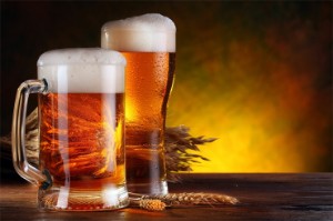 Пиво звужує або розширює судини: наукові факти про його вплив на артерії і дію на головний мозок людини