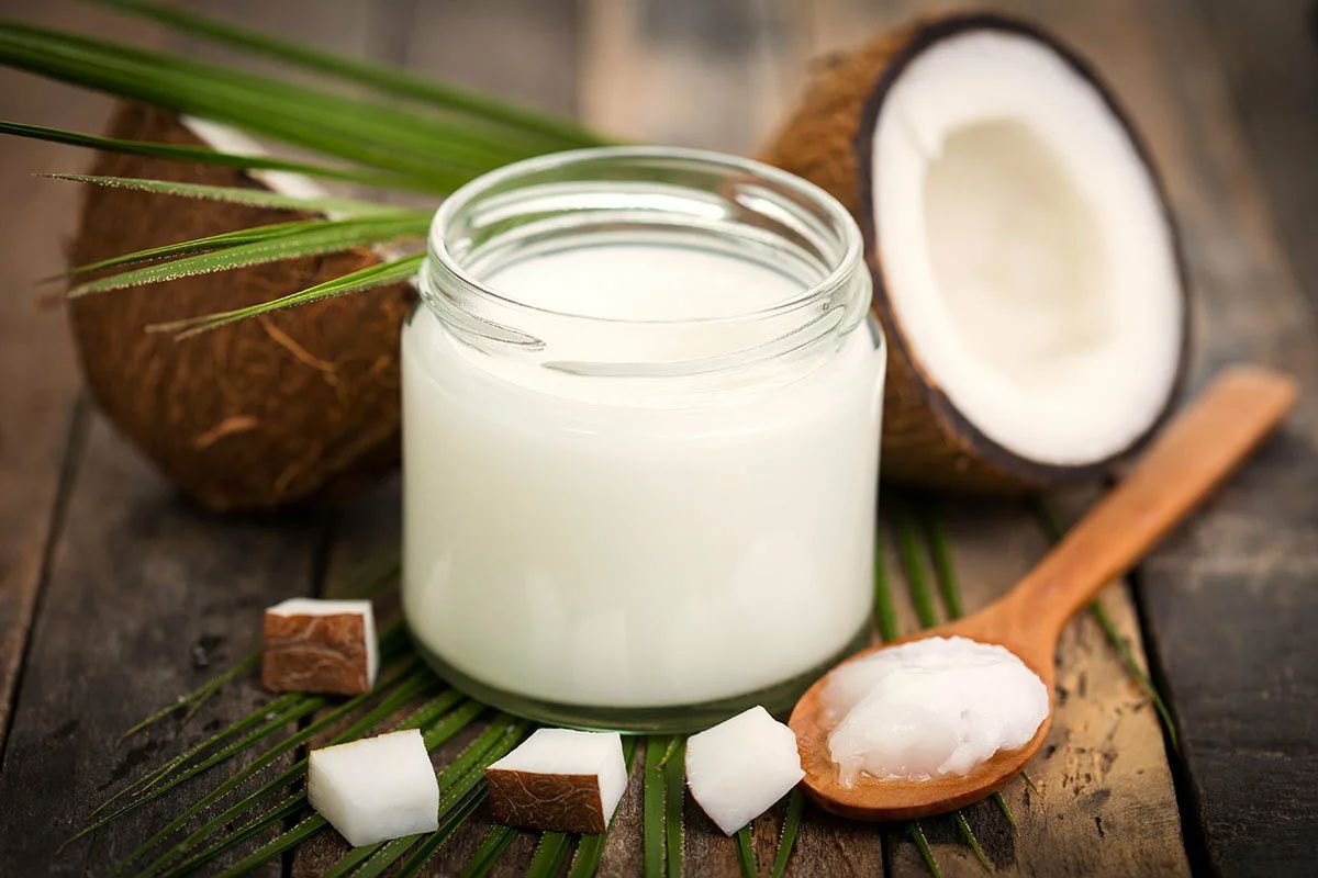 Користь кокосового масла — 10 доведених властивостей для організму від його застосування, а також шкоду і протипоказання