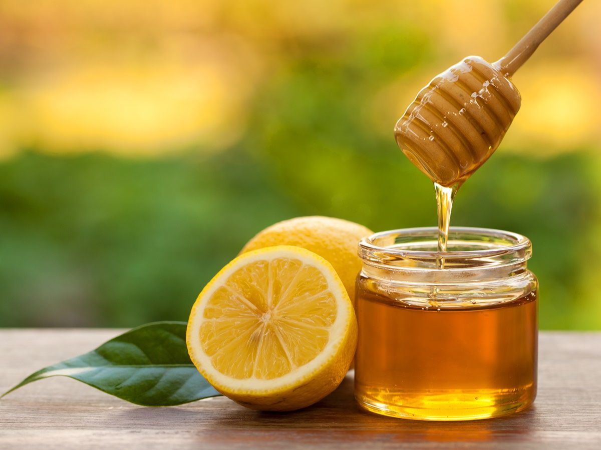 Лимон з медом — 5 фактів про користь і шкоду, рецепт напою і суміші